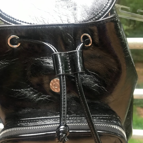 Shiny Patent leather backpack - Picture 2 of 5